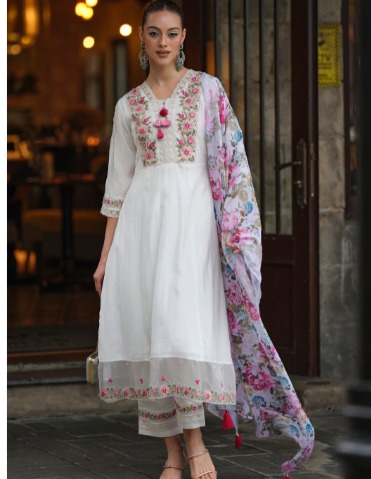 Women Floral Embroidered Regular Thread Work Pure Cotton Kurta with Trousers & With Dupatta